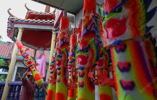 TINJAUAN PERSIAPAN SAMBUTAN HARI WESAK