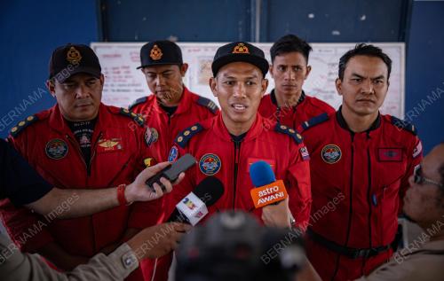 MENCARI DAN MENYELAMAT JASLINDA