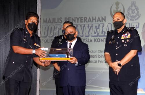 DATUK SERI SAARANI MOHAMAD