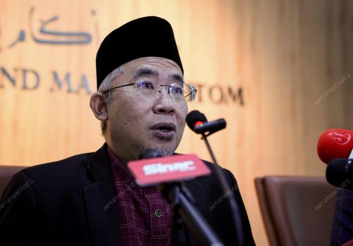 DATUK ZAMBRI HASHIM