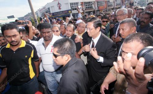 MOHAMAD NIZAR JAMALUDDIN