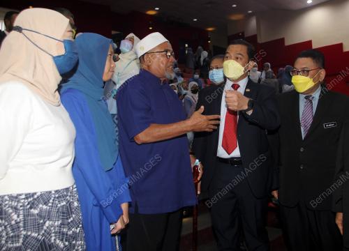 DR MOHD AZMAN YACOB