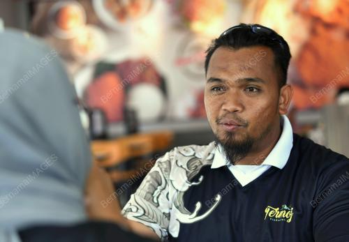 GURU MUHAMAD FARIS MOKHTAR 34