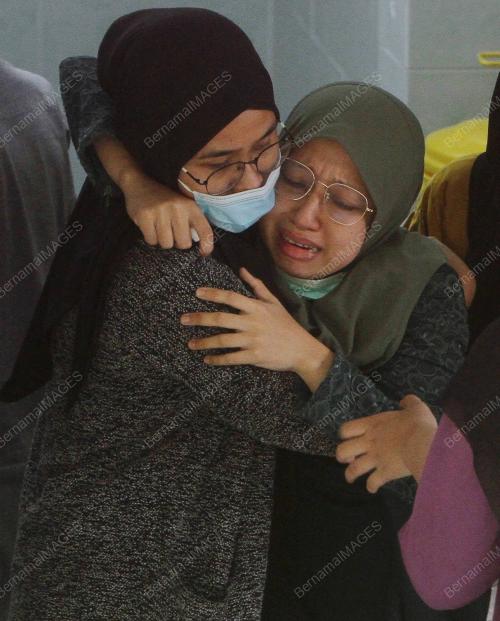 TIGA BERANAK MAUT