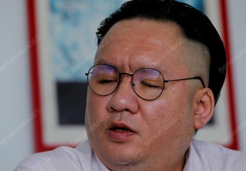DR CHOW SAK CHIN