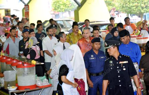 RAJA DR NAZRIN SHAH