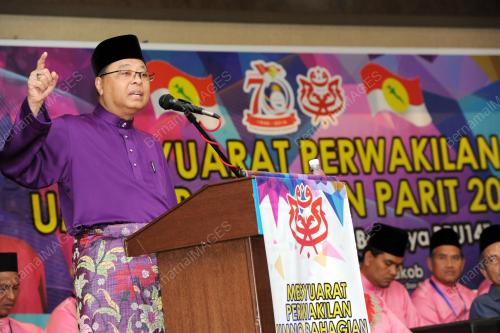 PK01_04092016_UMNO_PARIT