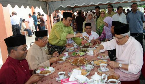 MUHYIDDIN MOHD YASSIN