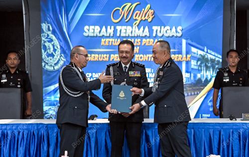 DATUK SERI MOHD YUSRI HASSAN BASRI