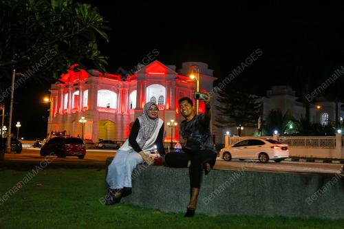 BANGUNAN DEWAN BANDARAN IPOH