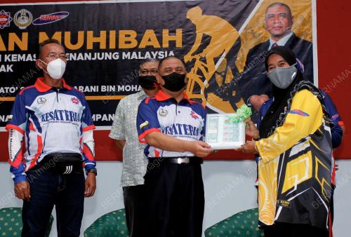 DATUK SERI SAARANI MOHAMAD