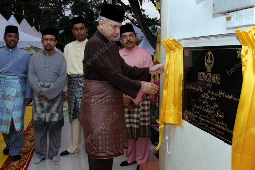 PK01_06082012_BUKA_TIRAI