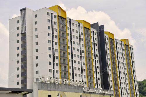 RUMAH TERBENGKALAI D'AMAN RESIDENSI MERU RAYA
