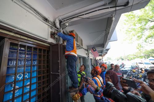 OPERASI PREMIS JUDI ATAS TALIAN
