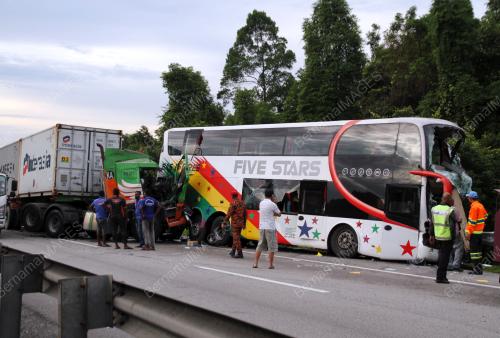 PK01_06122017_KEMALANGAN_20171206BNBM49778