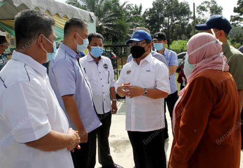 DATUK SERI AHMAD HAMZAH