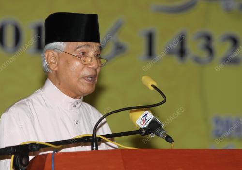 SULTAN AZLAN SHAH