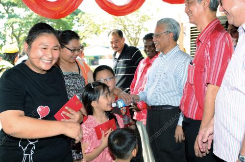 DATUK SERI AHMAD HUSNI HANADZLAH