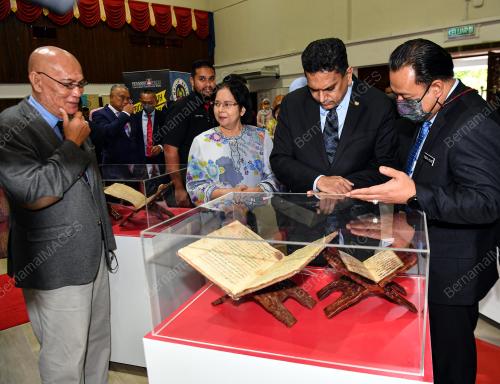 DATUK SERI DR. SANTHARA