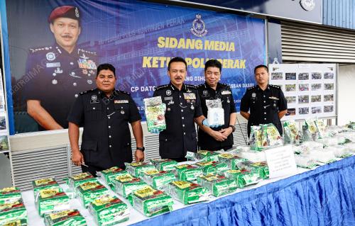 DATUK SERI MOHD YUSRI HASSAN BASRI