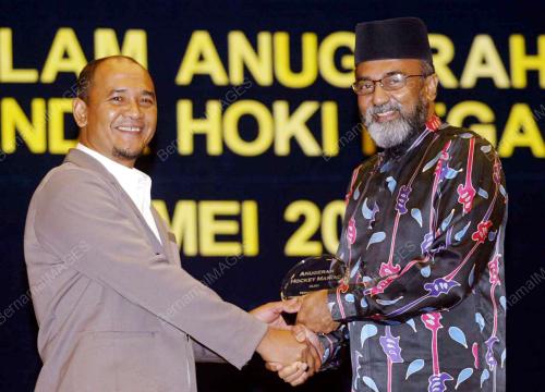 LAGENDA HOKI NEGARA