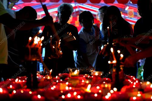 PK01_10052017_WESAK