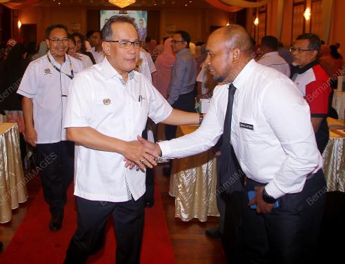 DATUK ROSLI ISA