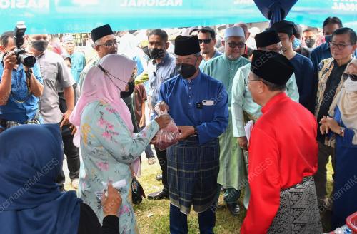 TAN SRI MUHYIDDIN MOHD YASSIN