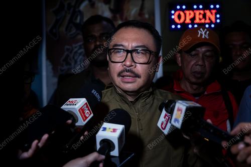 DATUK JAMES LEE