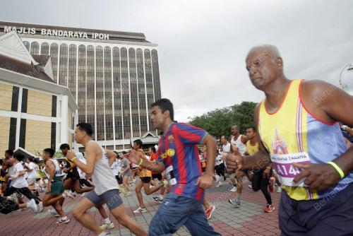 LARIAN 1MALAYSIA