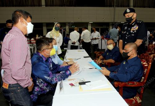 DATUK SERI SAARANI MOHAMAD