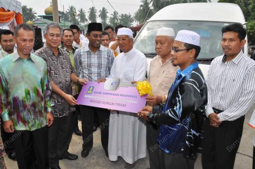 DATUK ADINAN MANING