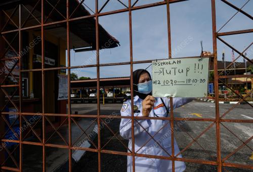 TINJAUAN PENUTUPAN SEKOLAH