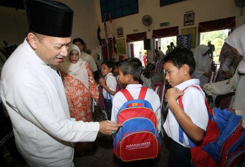 MOHAMED NAZRI ABDUL AZIZ