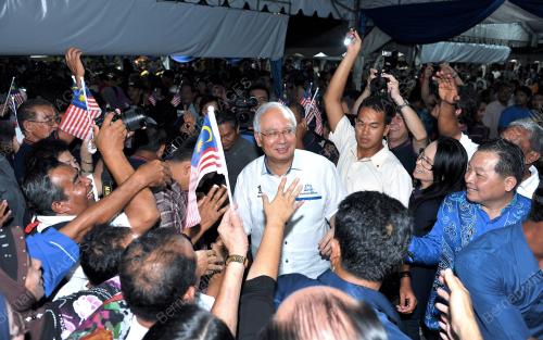 PK01_13012012_MAKAN_MALAM