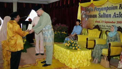 RAJA DR NAZRIN SHAH