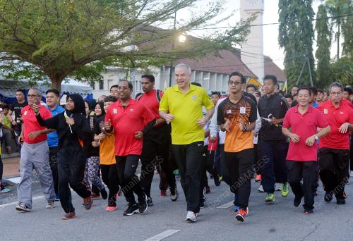 PK01_13112016_LARIAN