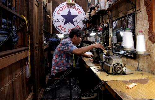 AMARU JEANS REPAIR