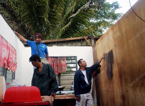 RIBUT PETIR DI BATU GAJAH