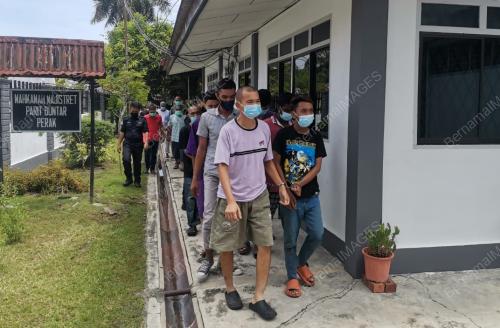 MAHKAMAH MAJISTRET PARIT BUNTAR