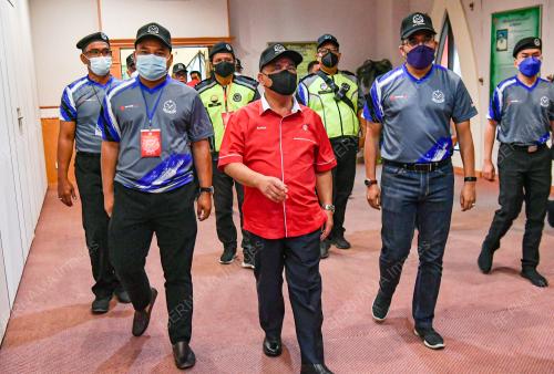 DATUK SERI SAARANI MOHAMAD
