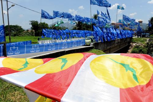 PK01_15042013_BENDERA