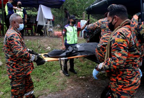 MANGSA TANAH RUNTUH DAN KEPALA AIR