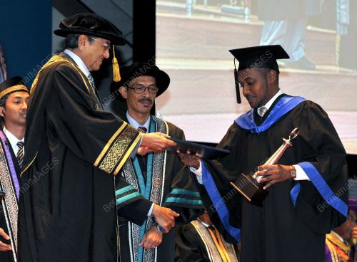 TUN DR MAHATHIR MOHAMAD