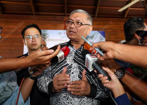 DATUK SERI DR SHAMSUL ANUAR NASARAH