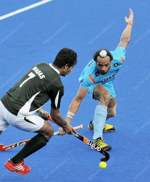 PK01_17032013_INDIA_VS_PAKISTAN
