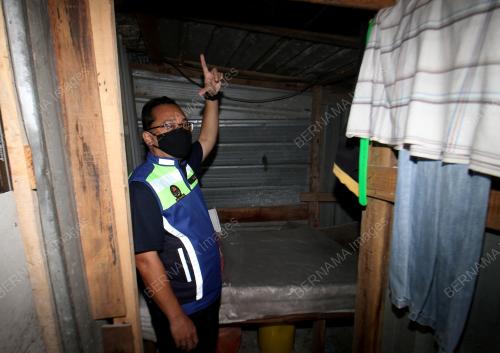 PENGINAPAN PEKERJA KILANG