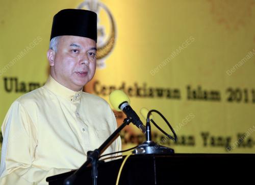 RAJA DR.NAZRIN SHAH