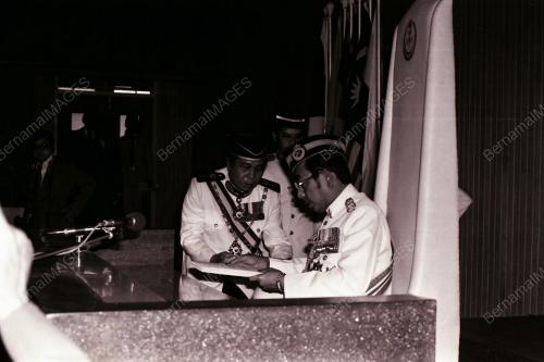 SULTAN IDRIS ISKANDAR SHAH