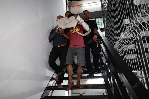 KES ROMPAKAN BERSENJATA